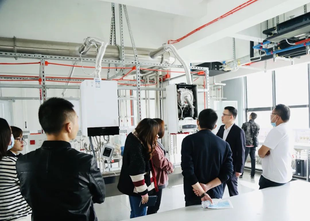 1768793282106968.jpg 2.jpg